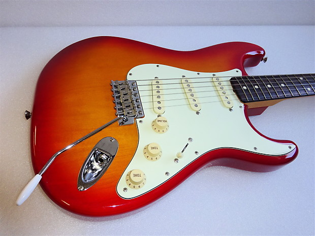 ギター Fender ST62 E Serial Made in Japan Fender Japan ST62-65L S Serial Left-handed Electric Guitar