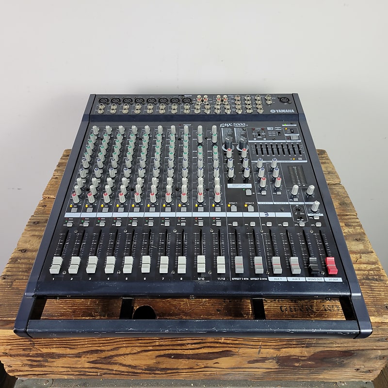 Yamaha EMX500012 Powered Mixer Reverb