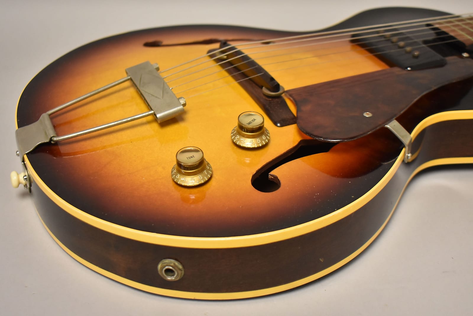 1957 Gibson ES-140T 3/4 Sunburst w/OSSC image 7