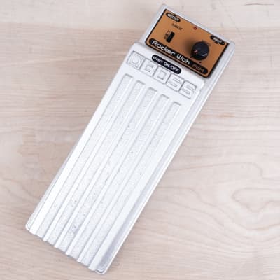 BOSS Rocker wah PW-1 ワウペダル Boss Roland PW-1 Rocker Wah Wah Vintage Guitar Effect Pedal