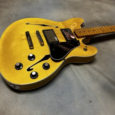 Fender Modern Player Starcaster