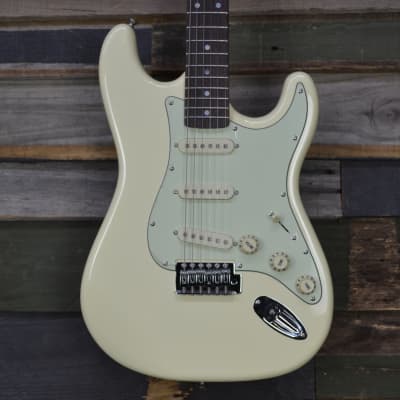 Sx stratocaster deals white