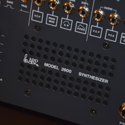 ARP 2600 M Semi-Modular Synthesizer made by Korg * vintage style reissue synth that delivers the authentic sounds of the seventies * this is a really great synth...you will love it * comes with a Korg keyboard and a fine trolley case * image 10
