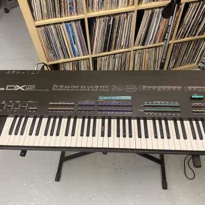 Yamaha DX5 Programmable Algorithm Synthesizer 1985 - 1987 - Black