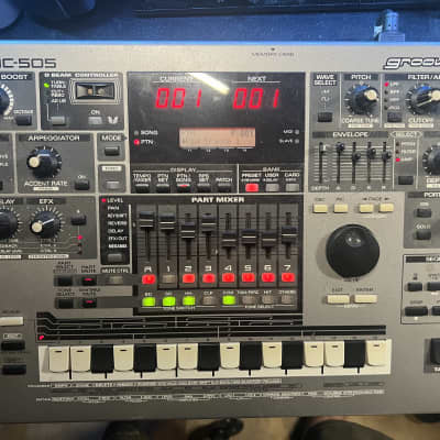 Roland MC-505 Groovebox 1998 - 2002 - Gray