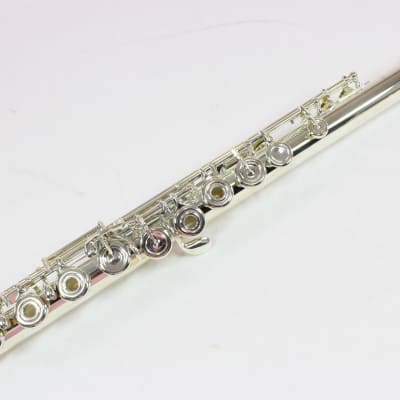 Azumi Model AZ3SRBEO Professional Solid Silver Flute SN YD00401 DISPLAY MODEL image 6