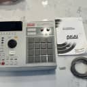 Akai MPC2000XL MIDI Production Center 2000 - 2005 - Grey