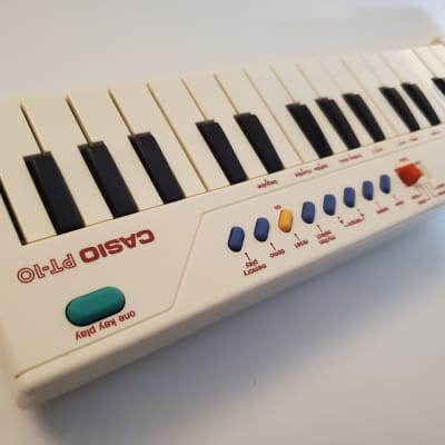 Casio PT-10☆ミニシンセサイザー☆ホワイト&レッド2点セット☆ Vintage Casio PT-10 Keyboard Electronic Mini Synth 29-Key
