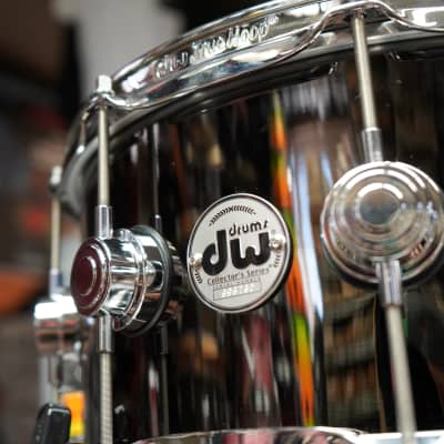 DW Collectors Series #DRVB6514SUC-B Black Nickel Over Brass 6 1/2" x 14" Snare Drum - chrome hdw. image 4