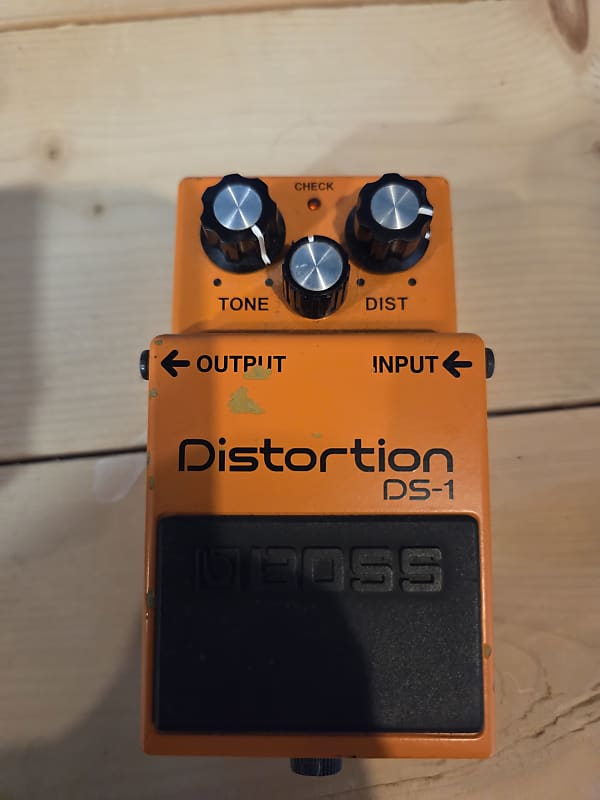 Boss DS-1 Distortion | Reverb Canada
