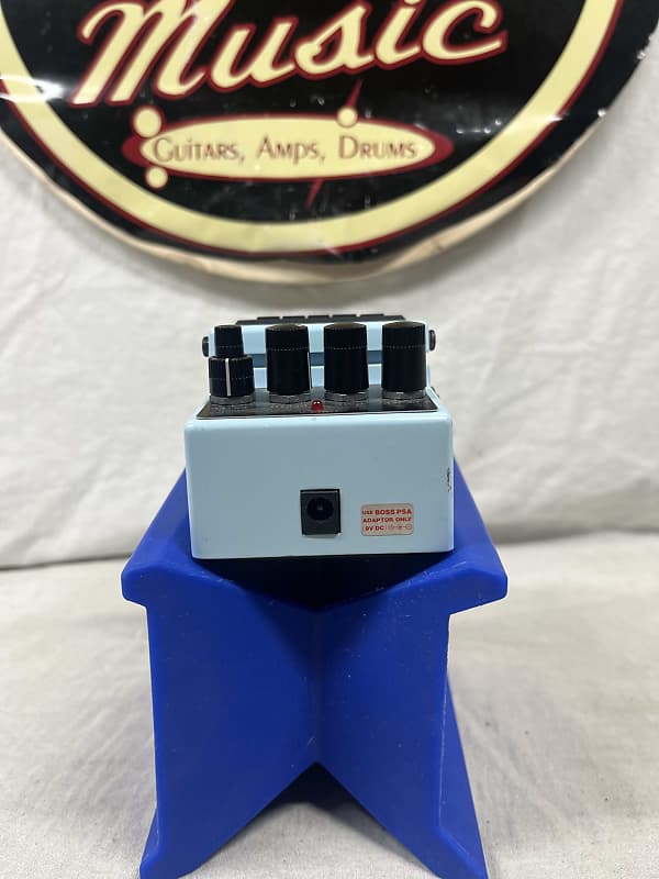 Boss CE-5 Chorus Pedal – Easy Music Center