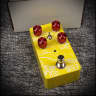 VFE Pedals Red Wolf distortion - yellow