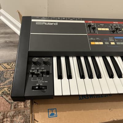 Vintage Roland Juno 106 Analog Synthesizer w Original Box  1980’s image 3