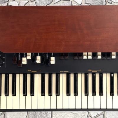 Hammond XK3 Organ With ATA Case in Good Condition