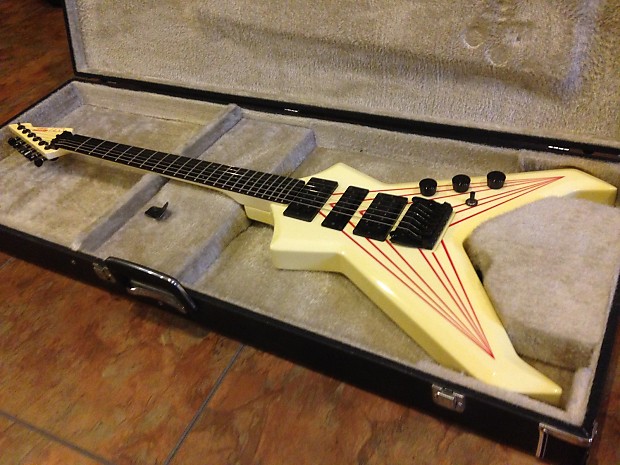 Vintage WESTONE Dynasty Electric Flying V Guitar Pinstripe CLEAN 80s MIJ w/  Case