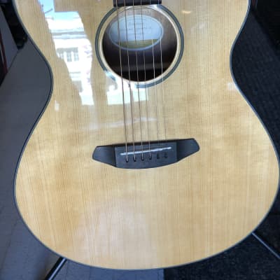 Breedlove Discovery Concerto CE 2010s Natural image 2