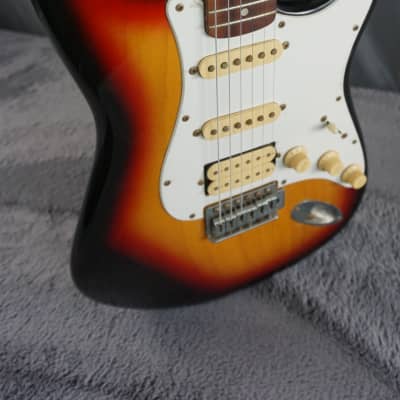 Canion Super Deluxe Stratocaster - Sunburst Super Rare MIJ Yamaki? image 1