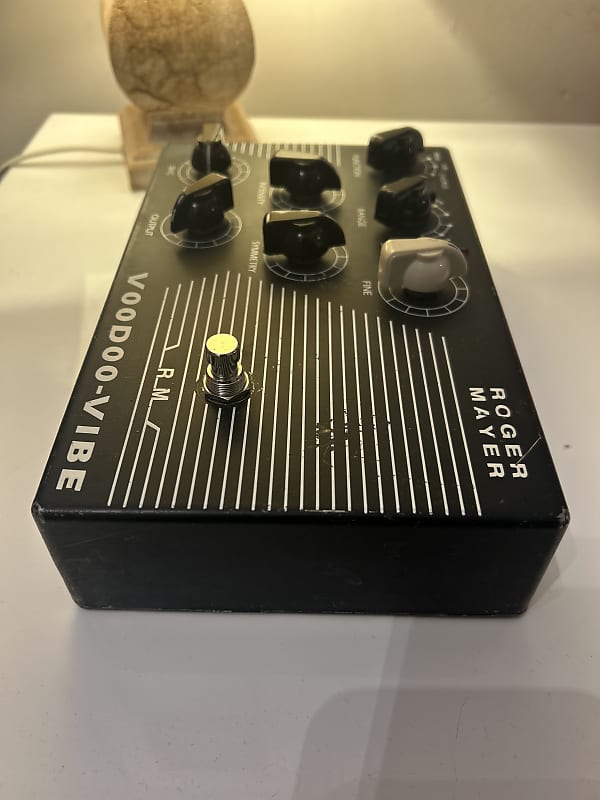 Roger Mayer Voodoo Vibe | Reverb