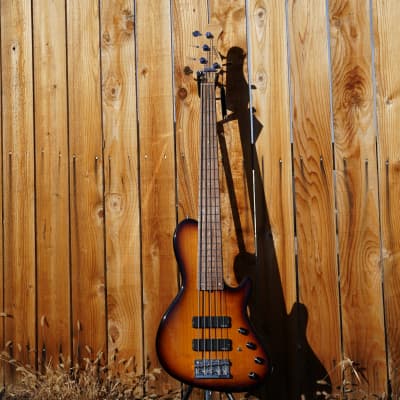Sadowsky Masterbuilt 24-Fret Single Cut Bass Red Alder Body '59 Burst 5-String Bass w/ Gig Bag image 2