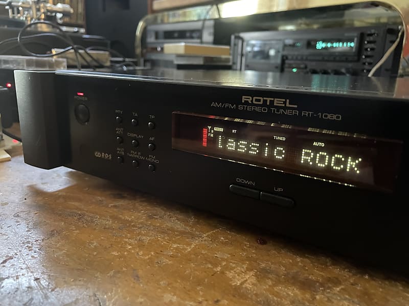 Rotel  RT-1080 AM/FM Stereo Tuner image 1