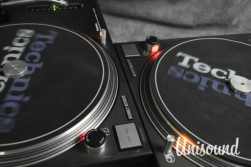Technics SL-1200 MK3 (pair) Black Direct Drive DJ Turntable