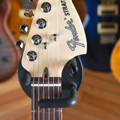 Fender American Performer Stratocaster HSS Rosewood Fingerboard 3 Tone Sunburst image 7