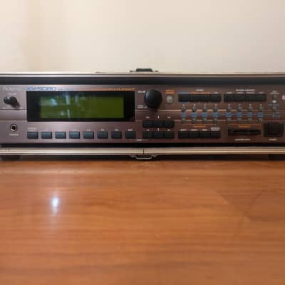Roland XV-5080 128-Voice Synthesizer Module in road case 2000 - 2004 - Black