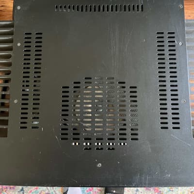 Yorkville SR300 reference series power amplifier In Good Condition image 4