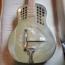 Recording King RM-991-S Tricone Squareneck Resonator Nickel-Plated Bell Brass