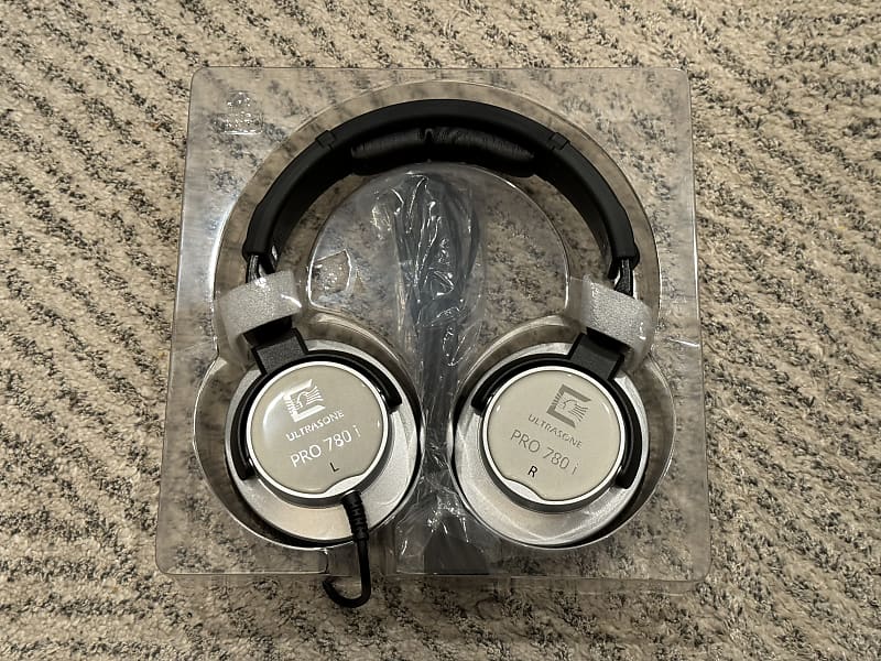 Ultrasone PRO 780i Closed-Back Stereo Headphones