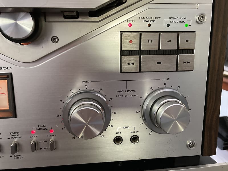 Media unit comprising of an Akai GX-635D stereo reel to reel tape recorder,  Yamaha Q2031B graphic eq