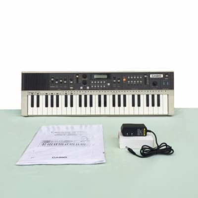 Casio Casiotone MT-70 Vintage Synthesizer Keyboard