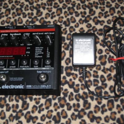 lightly used (mostly very clean) TC Electronic ND-1 NOVA DELAY +