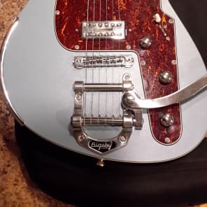 Rare Reverend USA Wolfman Advanced  Blue w/Bigsby and bag - Amazing condition image 6