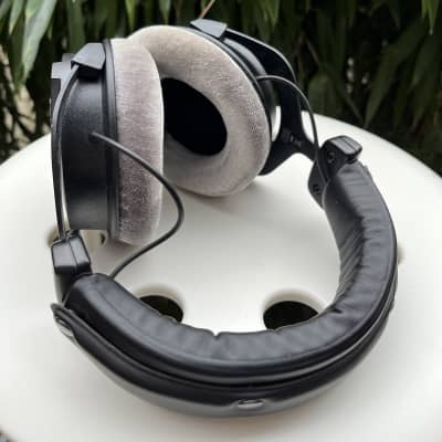 Beyerdynamic DT 990 Pro Headphones, 250 Ohm 2019 Black/Grey image 4