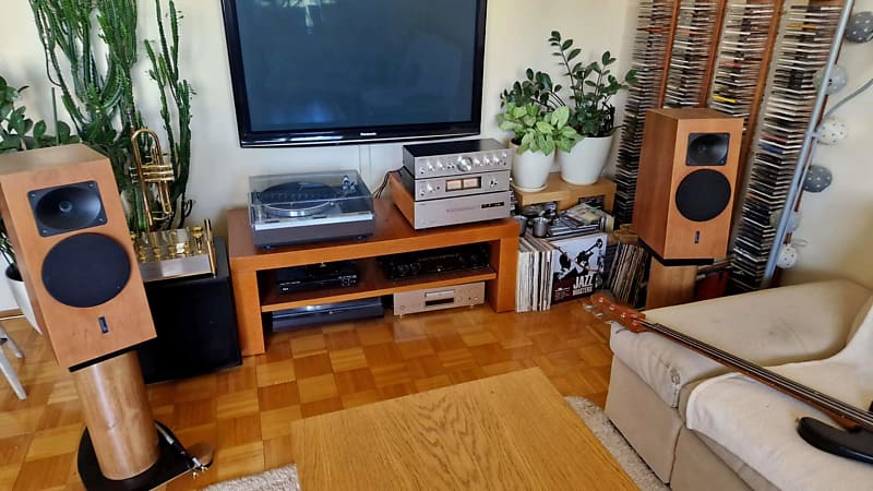Toshiba Stereo PreAmplifier SY-335 and Power Amplifier SC-335  			