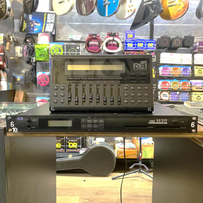 Korg M3R AI Synthesis Digital Synthesizer Rackmount Module and Korg RE1 Remote Editor with 8-Pin Cable