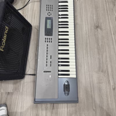 Korg N364 61-Key Music Workstation 1990s - Gray