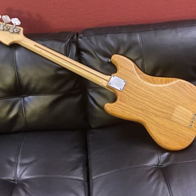 Fender Mustang Bass with Maple Fretboard 1975 - 1979 - Natural image 3