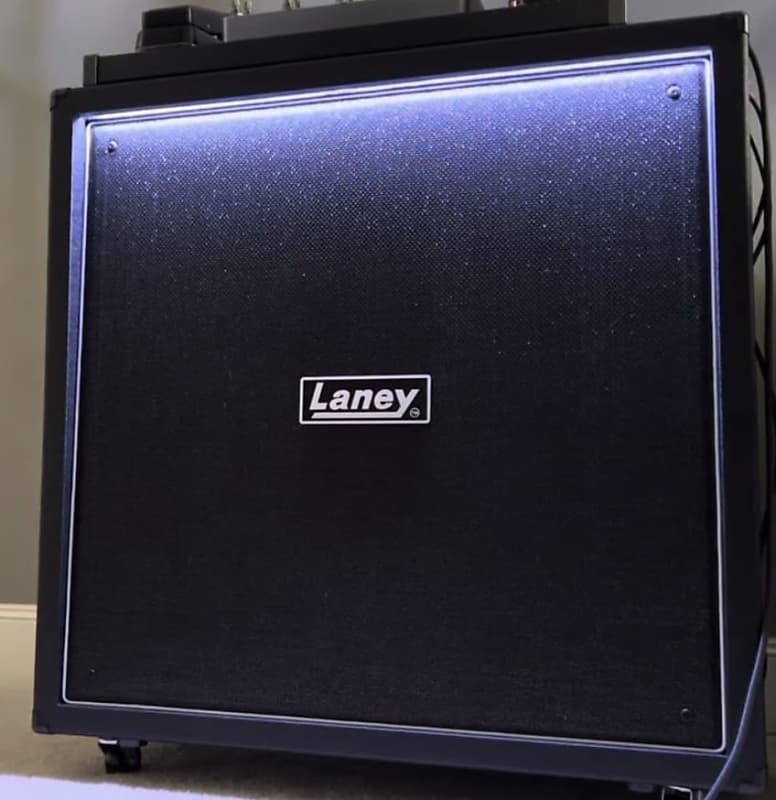 Laney LFR412 2600Watt Powered 4x12" Guitar w/ Reverb