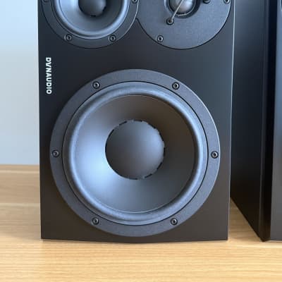 Dynaudio LYD-48 Studio Monitors Pair (Left & Right) – Barely Used, Boxed – UK Pickup image 3