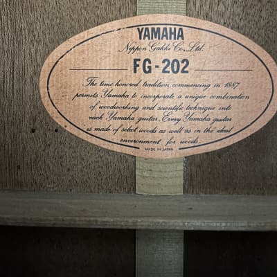 Yamaha FG-202 Spruce / Mahogany MIJ Orange Label 1970's image 10