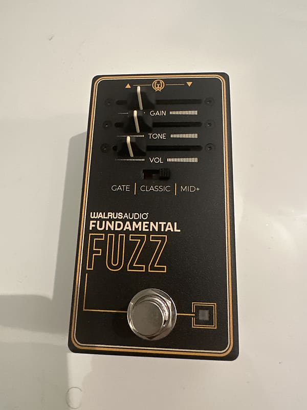 Walrus Audio Fundamental Fuzz