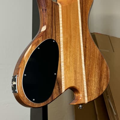 B.C. Rich Custom Shop Wave Koa 2024 image 9