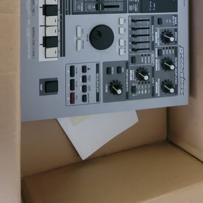 Roland MC-505 Groovebox 1998 - 2002 - Gray