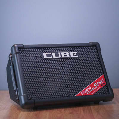 Roland Cube Street EX 2-Channel 50-Watt 2x8 Roland Cube Street EX 2-Channel 50-Watt 2x8
