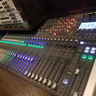 Soundcraft Si Performer 3 32-Channel Digital Mixer image 1