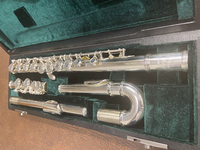 NEW Beginner band flute! Curved and straight headjoint Reverb