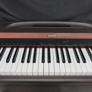 Suzuki 88 key digital outlet piano