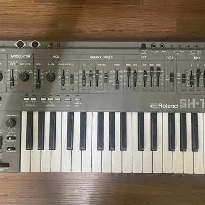 Roland SH-101 Synthesizer With SH101-M: MIDI Interface(CHD)